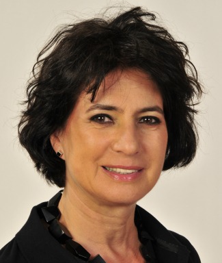 Dr. Csatár Éva