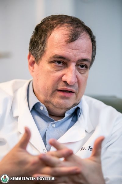 Dr. Tamás László