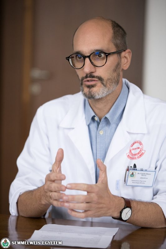  Dr. Gunda Bence