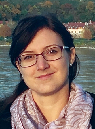 dr. Csővári Anita