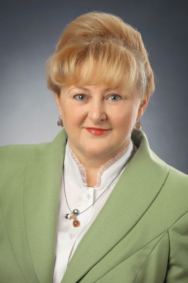 Dr. Gyovai Viola